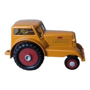1/64 Minneapolis Moline UDLX Orange Comfort Tractor